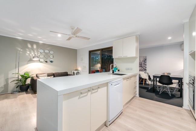 Private 4 bedroom retreat in a Sought after central convenient location