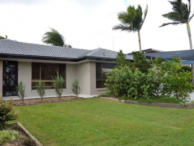 COMFORTABLE FAMILY HOME