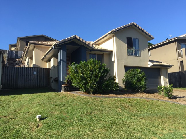 SPLIT LEVEL LIVING AT IT'S BEST!