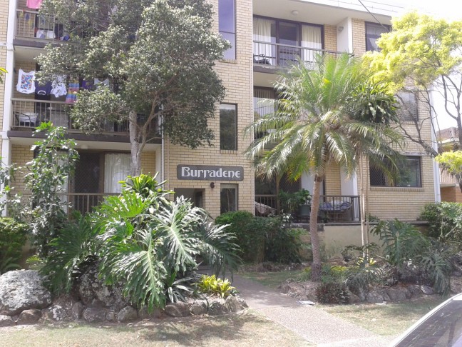 PALM BEACH SPACIOUS 2 BEDROOM UNIT