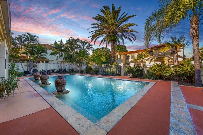 POSITION PERFECT - ELEGANT 3 BEDROOM VILLA IN ELITE GATED COMPLEX