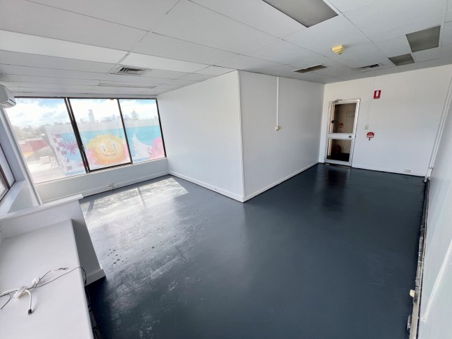 Recently Refurbished Commercial Suite Near Nobby Beach Precinct