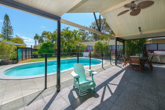 CONTENTED LIVING AT A NEW LEVEL -  INDOOR/OUTDOOR EXCELLENCE
