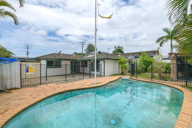 SOLD - Sought after Benowa Precinct - Entry Level 3 Bedroom Home