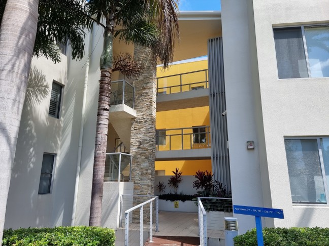 Rare Three bedroom apartment- Perfectly located in the Heart of Hope Island