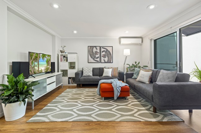 RAISING THE BAR TO EXCEPTIONALLY STYLISH EASY LIVING - YOUR EXCLUSIVE 3 BEDROOM BENOWA VILLA AWAITS!