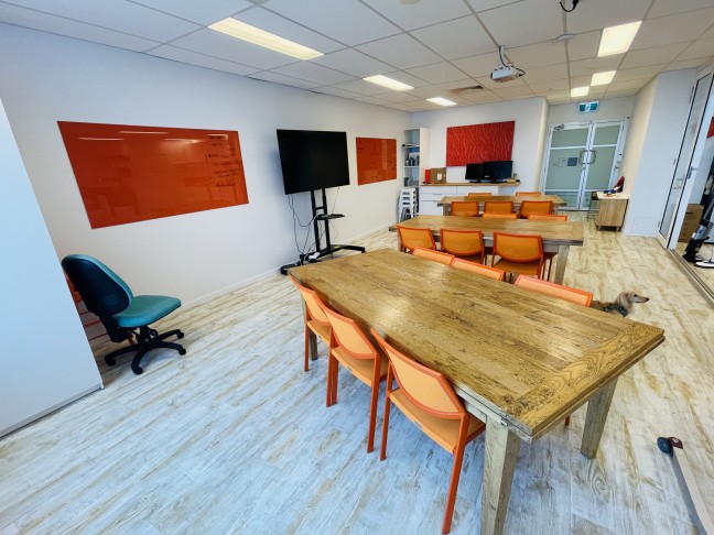 Educational Office with 9B