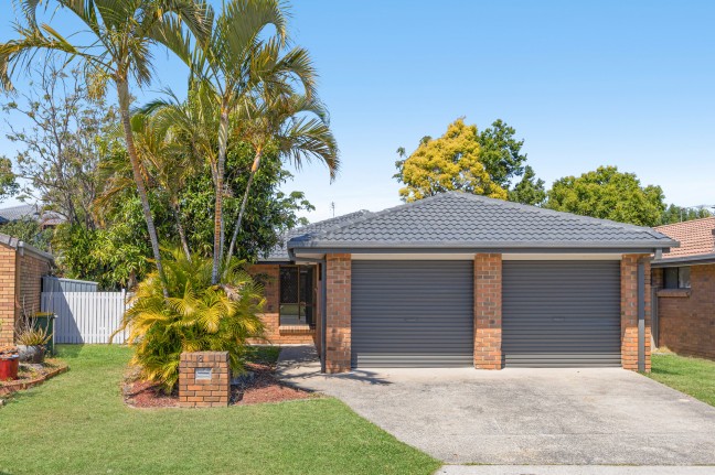 Spacious & Recently Updated Home in Varsity Lakes