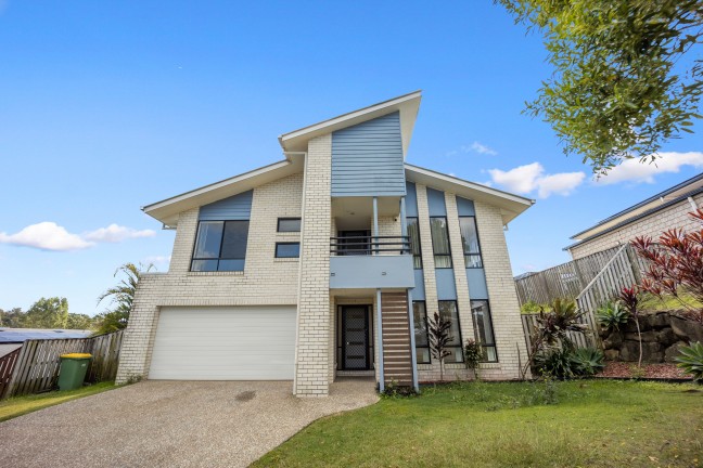 Spacious Four-Bedroom Home in Prime Pacific Pines Location