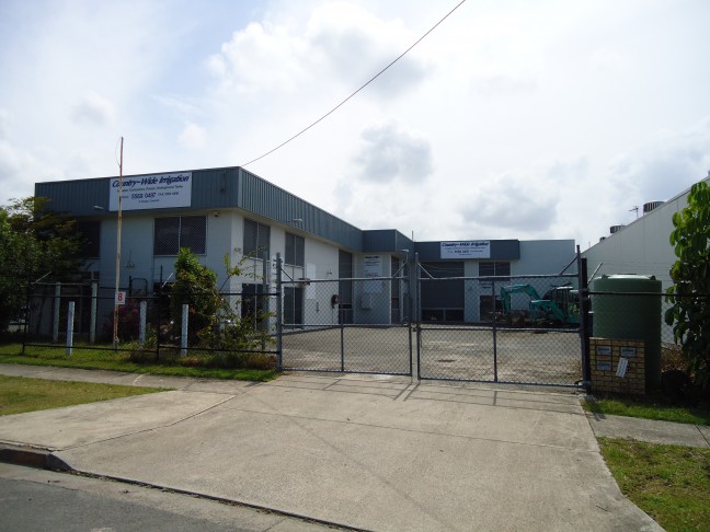 FREESTANDING INDUSTRIAL BUILDING  - NOTHING AROUND LIKE THIS!