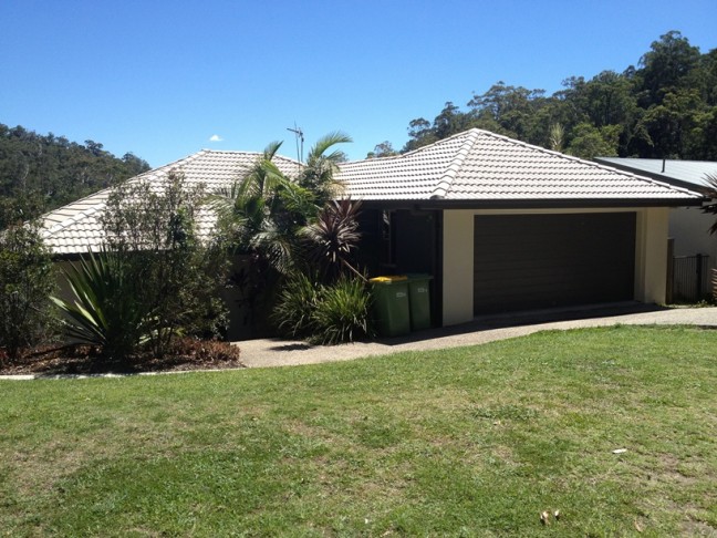 DESIRABLE PARK LAKE ESTATE!!