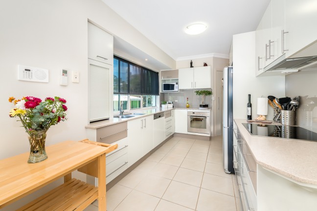 PREMIUM QUALITY ULTRA-CHIC 3 BEDROOM VILLA - BUDD'S BEACH