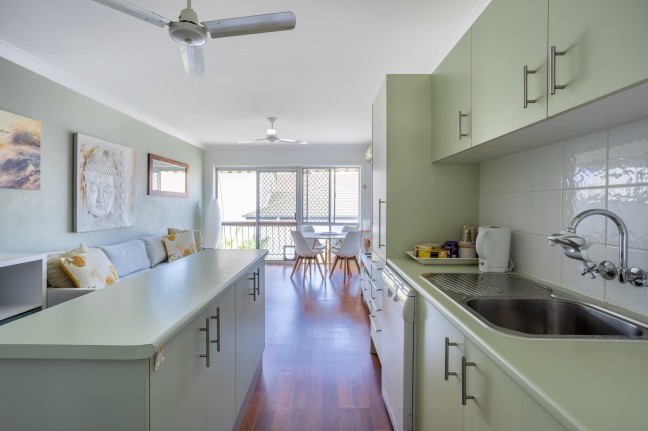 MODERN- FULLY FURNISHED-Situated on the first floor of 'Meron Lodge' in the quiet, leafy Southport precinct
