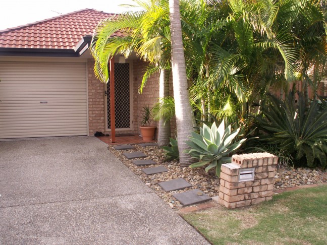 Looks Decieve This Spacious Family Home!!!!