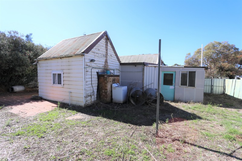 30 Queen Street, Barmedman > Miller & James Real Estate