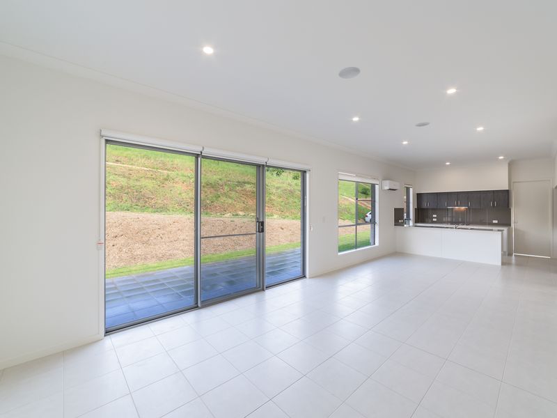 22 Greenvale Crescent, Maudsland, QLD 4210