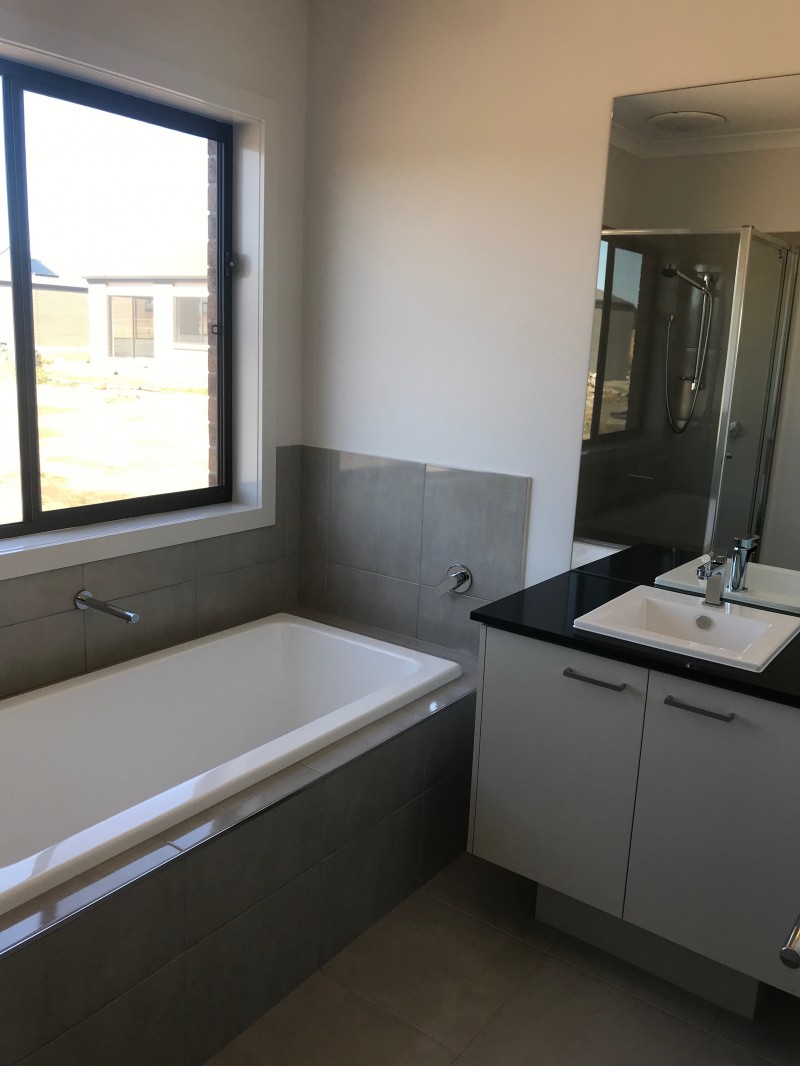 15 Valere Street, Mickleham > Universal Real Estate Vic