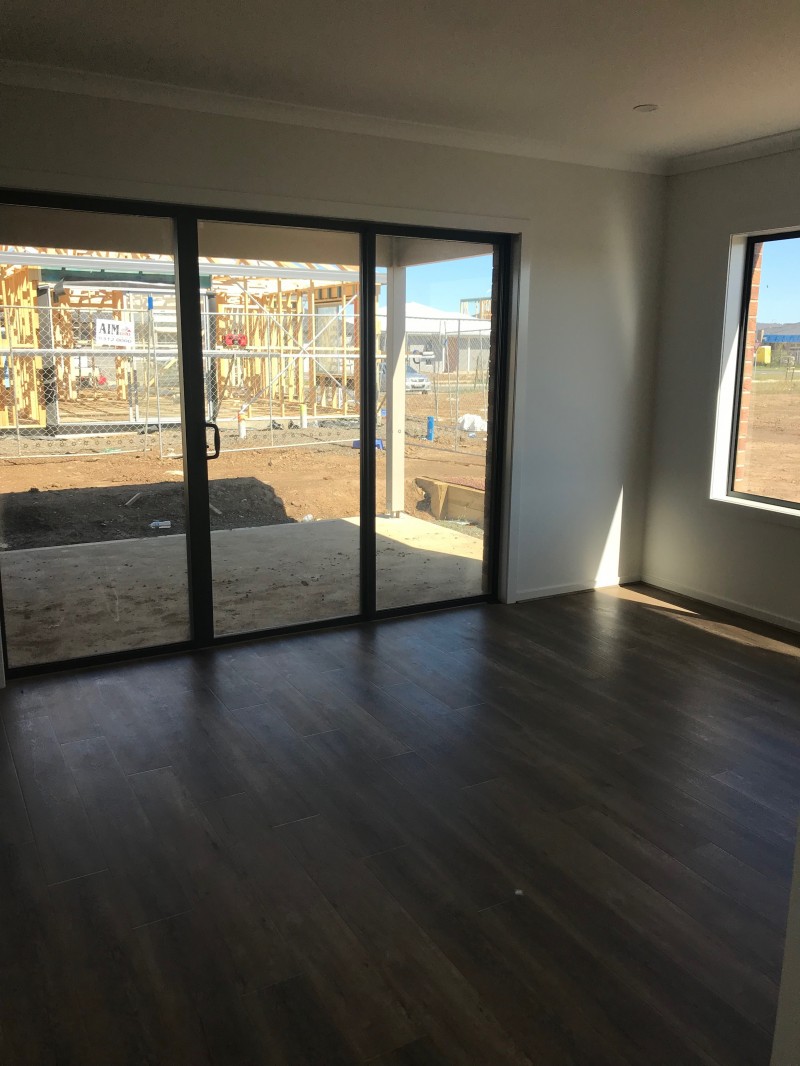 15 Valere Street, Mickleham > Universal Real Estate Vic