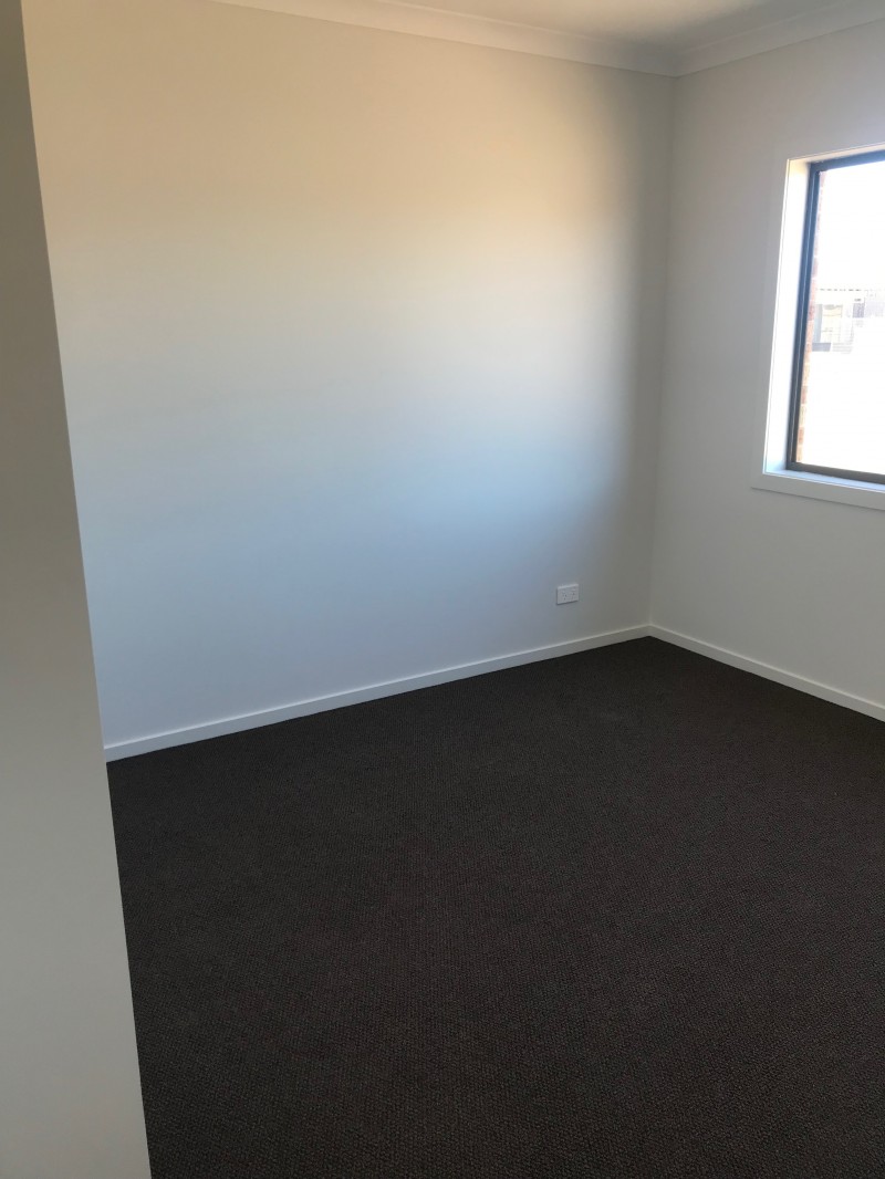 15 Valere Street, Mickleham > Universal Real Estate Vic