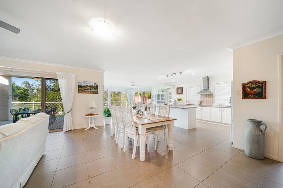 28 Maddock Avenue, Mooloolah Valley > RE/MAX Property Sales