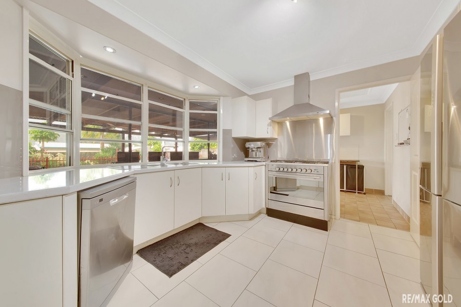 32 Witney Street, Telina > RE/MAX Gold Gladstone