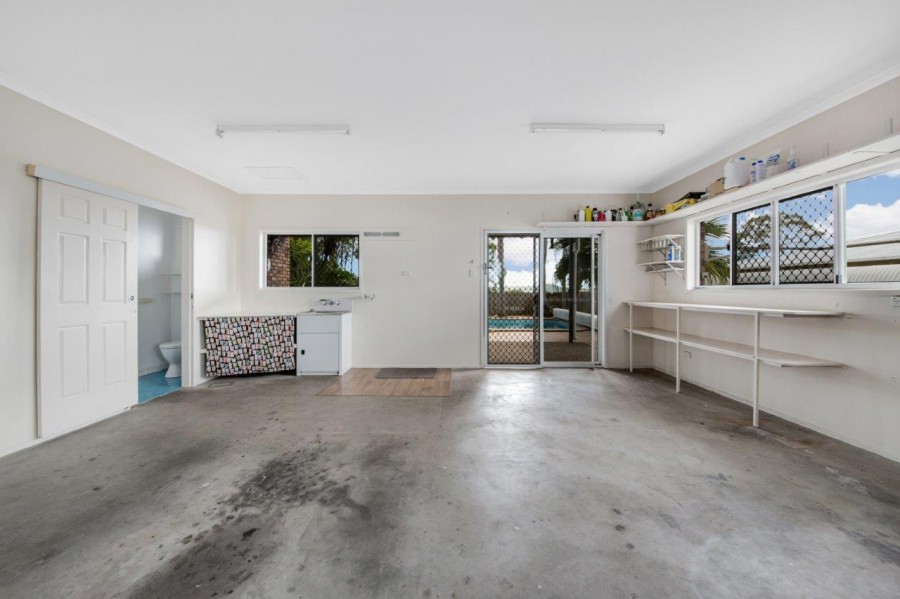 43 Gretel Drive, Clinton > RE/MAX Gold Gladstone