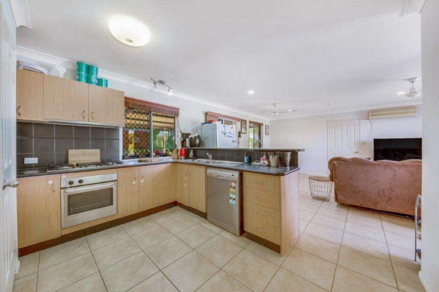 56 Emmadale Drive, New Auckland > RE/MAX Gold Gladstone