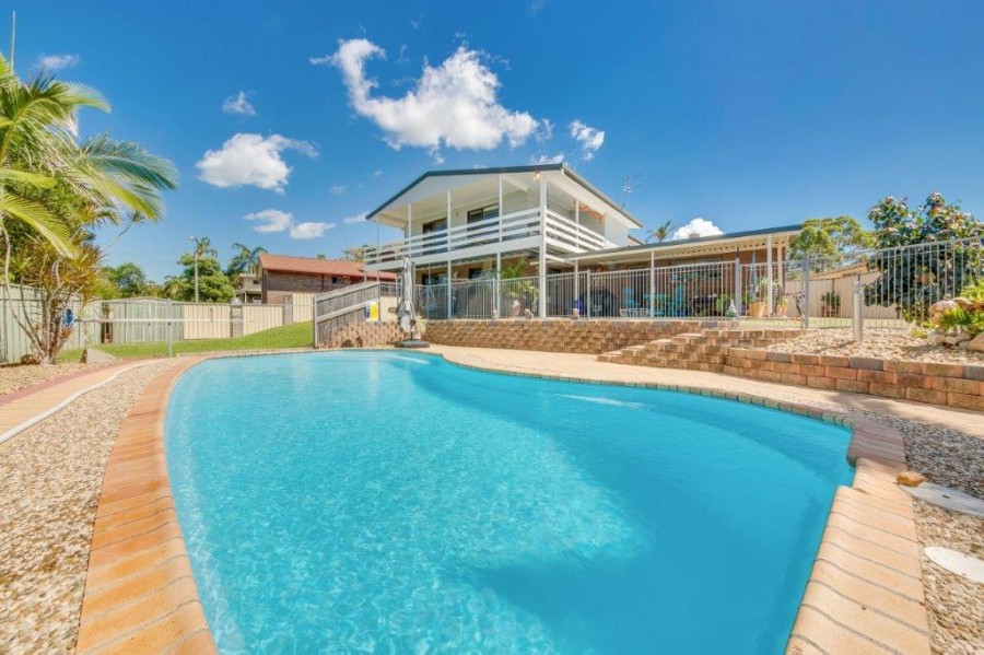 32 Gretel Drive, Clinton > RE/MAX Gold Gladstone