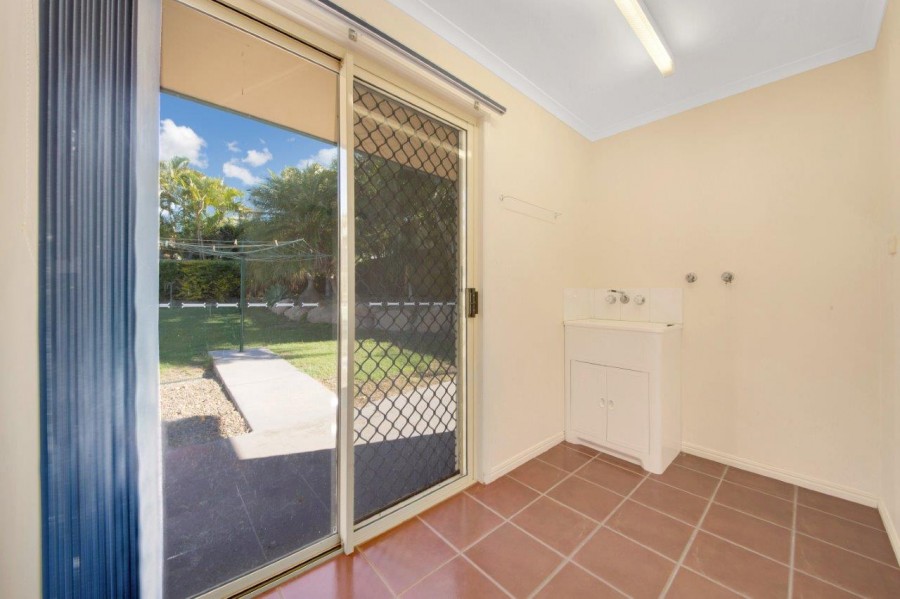 8 Cavella Drive, Glen Eden > RE/MAX Gold Gladstone