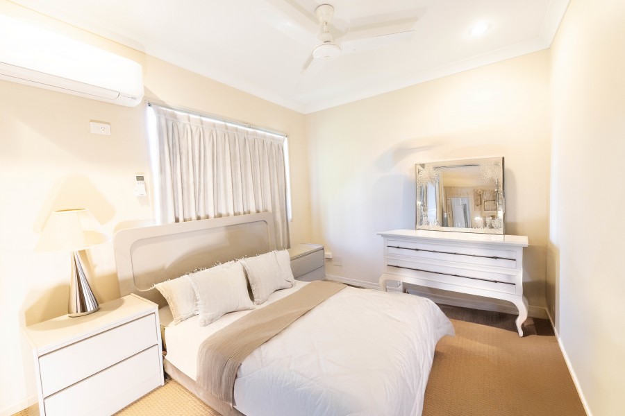 Real Estate in Glenella