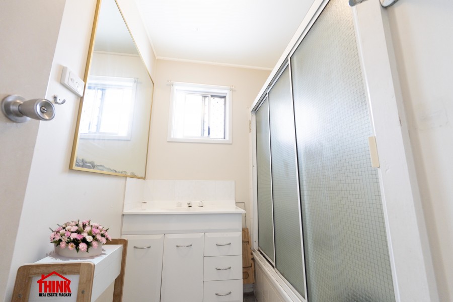 Real Estate in Slade Point