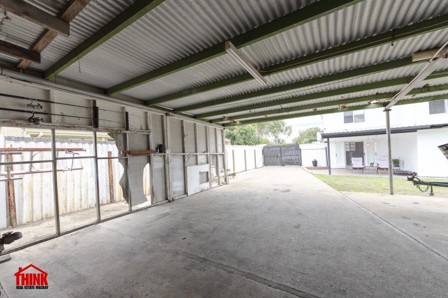 Real Estate in Slade Point