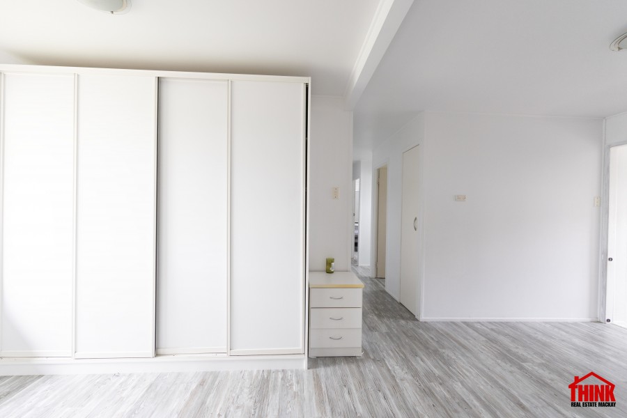 Real Estate in Slade Point