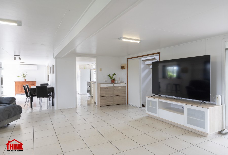 Real Estate in Slade Point