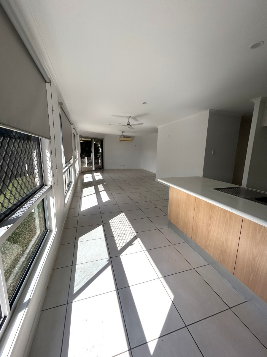 Sarina real estate For Rent