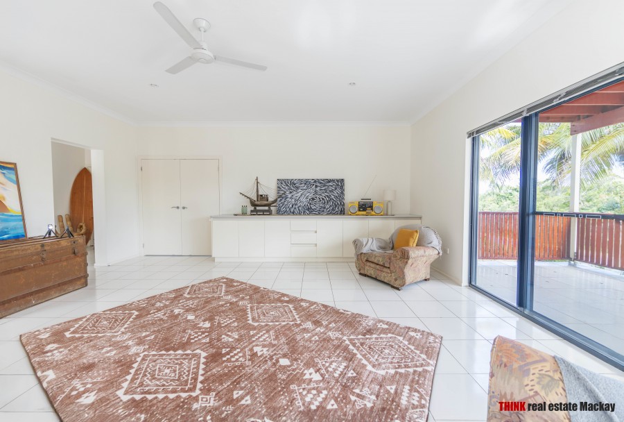 Real Estate in Dolphin Heads
