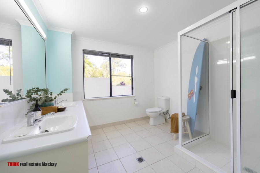 Real Estate in Dolphin Heads