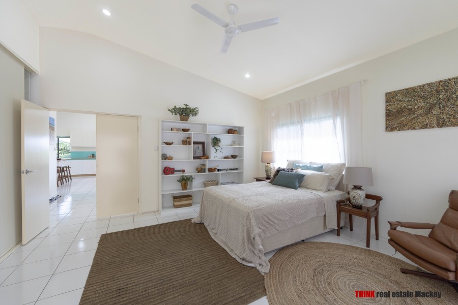 Real Estate in Dolphin Heads