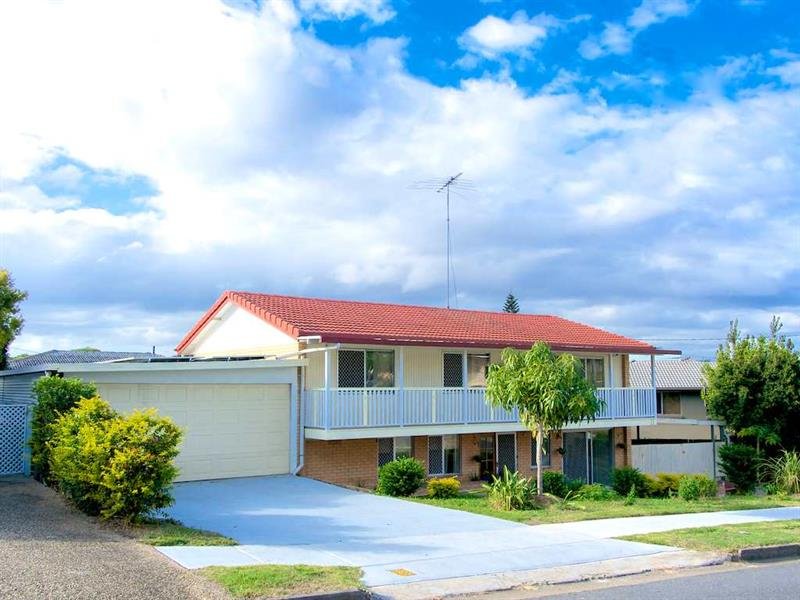Real Estate in Macgregor
