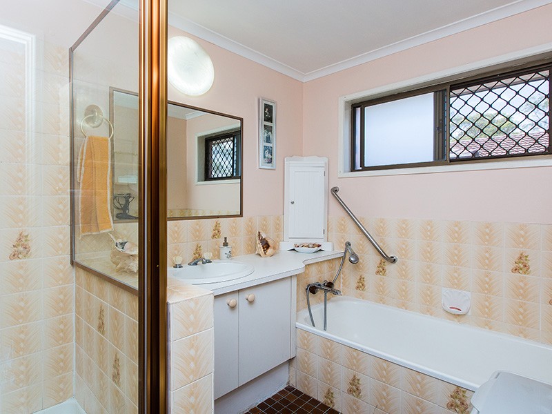 Real Estate in Eight Mile Plains