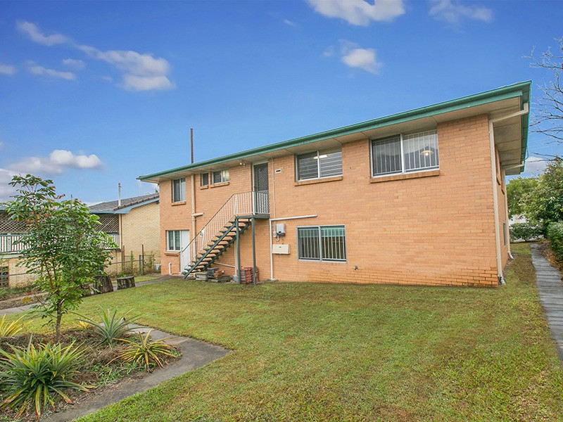 Real Estate in Macgregor