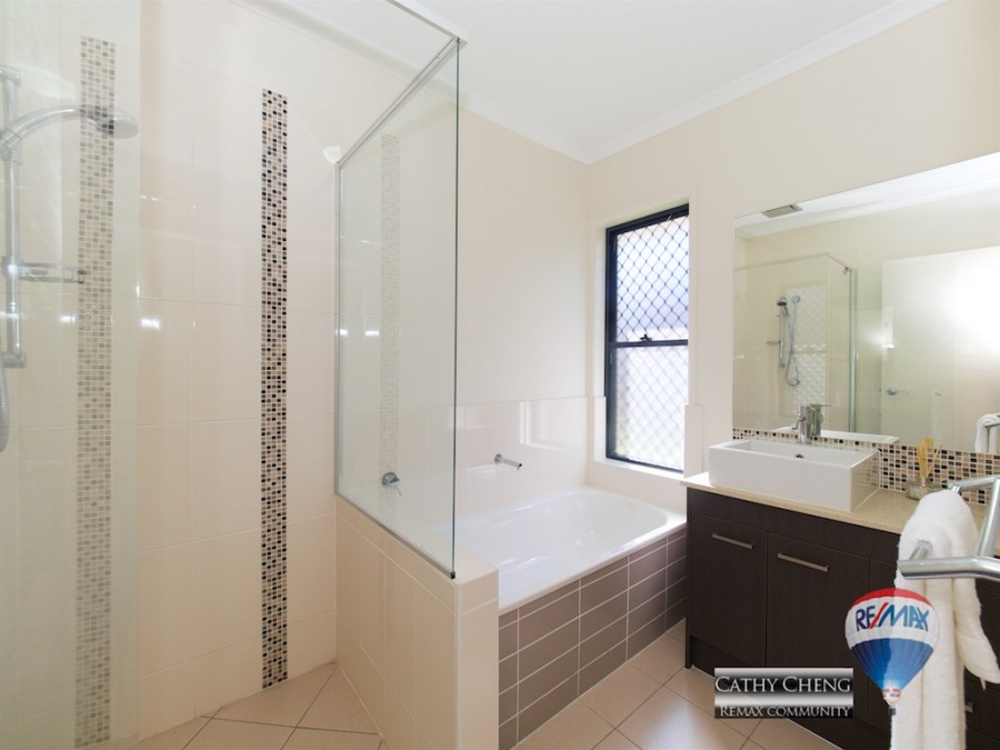Real Estate in Calamvale