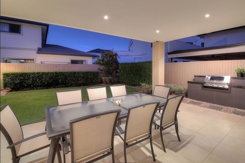 Real Estate in Eight Mile Plains