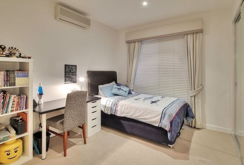 Real Estate in Eight Mile Plains