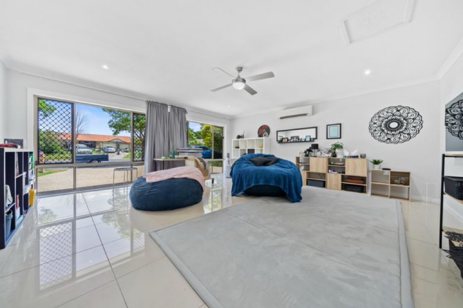 Crestmead real estate For Rent