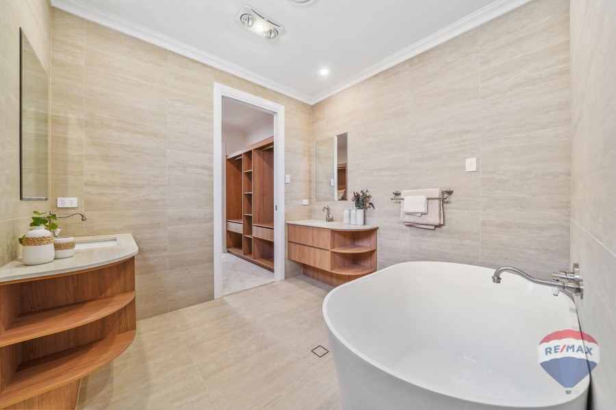 Real Estate in Clayfield