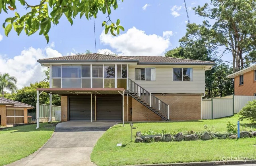 Property For Sale in Slacks Creek