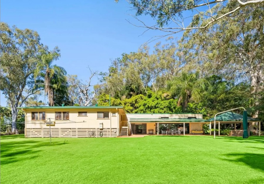 Property For Sale in Park Ridge