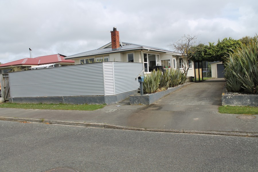 37 Kinmont Crescent, Newfield > SYNRG