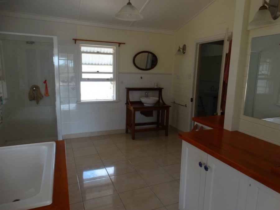 Real Estate in Yandaran